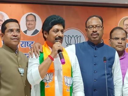 Kiran Patil's entry into BJP in the presence of BJP State President Chandrashekhar Bawankule | भाजप प्रदेशाध्यक्ष चंद्रशेखर बावनकुळे यांच्या उपस्थितीत किरण पाटील यांचा भाजपमध्ये प्रवेश