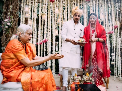 Dia Mirza wedding solemnised by a woman priest, actor says ‘together we can rise up’. | दीया मिर्झाचे लग्न लावून देणारी ती महिला कोण? सोशल मीडियावर होतेय तिची सर्वाधिक चर्चा