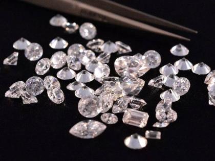 Diamonds worth 17 lakhs were stolen from a Karnataka broker in Vile Parle Mumbai | कर्नाटकच्या दलालाचे १७ लाखांचे हिरे भूलथापा देत केले लंपास