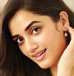 २ रुपयांचा कॉफी सॅशे चेहरा टाकतो उजळवून, चेहऱ्यावरचा ग्लो असा की महागडे कॉस्मेटिक्सही ठरतात फिके