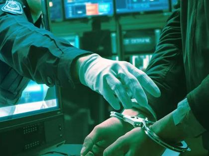 बापरे! ५८ कोटींची डिजिटल अरेस्ट; सर्वांत मोठी फसवणूक - Marathi News | Oh my! Digital arrest of 58 crores; Biggest fraud ever | Latest crime News at Lokmat.com