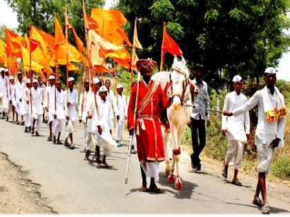 Dindi marches to Paithan from all over the state without waiting for the government decision | शासननिर्णयाची वाट न पाहता राज्यभरातून पैठणकडे दिंड्यांची कूच