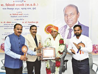 Let's first study the Supreme Court's judgment for the elections, then we will understand the challenges; State Election Commissioner Dinesh Waghmare | निवडणुकीसाठी आधी जजमेंटचा अभ्यास करू, मग आव्हानेही कळतील; राज्य निवडणूक आयुक्त Let's first study the Supreme Court's judgment for the elections, then we will understand the challenges; State Election Commissioner Dinesh Waghmare | निवडणुकीसाठी आधी जजमेंटचा अभ्यास करू, मग आव्हानेही कळतील; राज्य निवडणूक आयुक्त