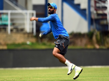 ICC World Cup 2019: Dinesh Karthik finally get entry into world cup squad after miss 2011 and 2015 Wc | ICC World Cup 2019 : तिसऱ्या प्रयत्नात कार्तिकला वर्ल्ड कपची बस पकडता आली, पण...