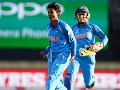 Deepti Sharma shines with exceptional spell in India's win over South Africa, but in record list she is come at number four | भारतीय गोलंदाज दीप्ती शर्मापेक्षाही कंजूष आहेत या तिघी; जाणून घ्या त्यांची कामगिरी