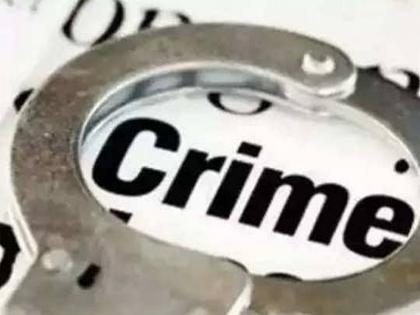 Two families from Umberwadi burst into deserts; 23 policemen charged in Pali police station | उंबरवाडीतील दोन कुटुंबांना गावाने टाकले वाळीत; पाली पोलीस ठाण्यात २३ जणांवर गुन्हा