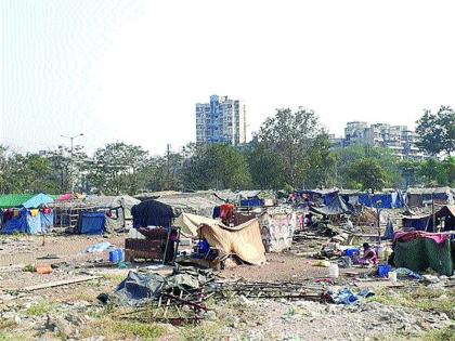 'The huts are like' even after the action in Kalamboli; Land encroachment | कळंबोलीत कारवाईनंतरही ‘झोपड्या जैसे थे’; भूखंडावर अतिक्रमण