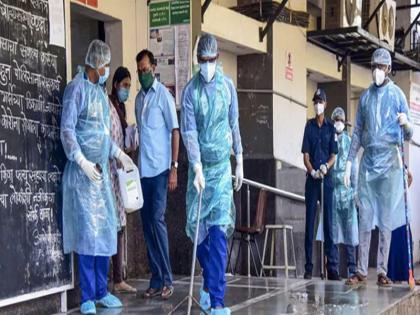 27 thousand for three days of PPE kit; Patient robbery from a private hospital | CoronaVirus News: पीपीई किटचे तीन दिवसाचे 27 हजार; खाजगी रुग्णालयाकडून रुग्णांची लूट