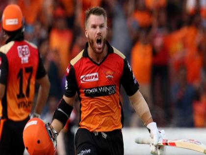 IPL 2020: David Warner's feat; The only batsman to have an amazing consistency | IPL 2020: डेव्हिड वॉर्नरचा महापराक्रम; कमालीचे सातत्य राखणारा एकमेव फलंदाज