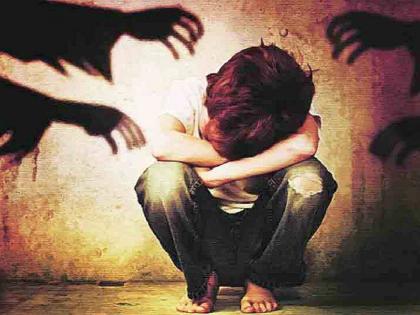 Cruelty of 'Live In Partner'; girlfriend four-year-old boy gets cigarette burns all over him | ‘लिव्ह इन’मधून क्रूरता, प्रेयसीच्या चार वर्षीय चिमुकलाच्या सर्वांगाला सिगारेटचे चटके