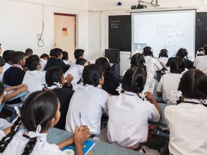 Khamgaon municipal school 194 students drop in the same year? | खामगाव पालिकेच्या शाळेत एकाच वर्षात १९४ विद्यार्थ्यांची गळती?