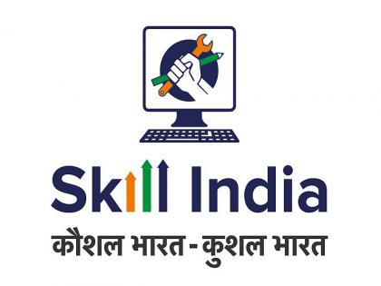 Thali Bogus Centers to kick off the Government's Skill Development Training Fund | शासनाचा कौशल्य विकास प्रशिक्षण निधी लाटण्यासाठी थाटली बोगस केंद्रे