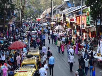 What has been done to take action against illegal hawkers?; Court question to Municipal, Police Commissioner | बेकायदा फेरीवाल्यांवर कारवाईसाठी काय केले?; पालिका, पोलिस आयुक्तांना कोर्टाचा प्रश्न