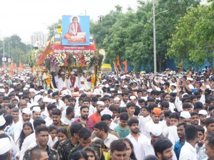 sant dnyaneshwar maharaj rath the lives of saints will be told through floral decorations 15 occasions will be placed on the chariot | माऊलींचा रथ बाेलणार, पुष्पसजावटीतून संतांचे जीवन सांगणार! रथावर १५ प्रसंगांना स्थान देणार