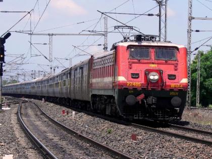 34 Central Railway trains cancelled, 20 trains diverted due to interlocking during 14-15 august | इंटरलॉकिंगमुळे मध्य रेल्वेच्या ३४ गाड्या रद्द, २० गाड्यांचे मार्ग वळविले