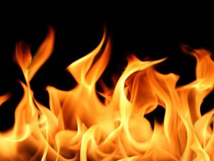 Doctor's clinic set fire in Nagpur | नागपुरात डॉक्टरचे क्लिनिक पेटविले