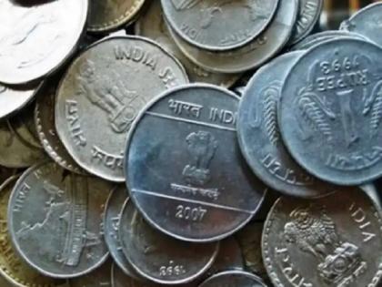 doctor in Jodhpur, Rajasthan has removed 63 coins from a person's stomach | डॉक्टरांनी व्यक्तीच्या पोटातून काढली तब्बल ६३ नाणी; पोटदुखीमुळे झाला होता त्रस्त 