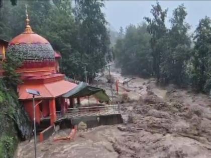 Jammu-Kashmir Flood: Cloudburst in Doda, Jammu; Four people died in the flood that came from the mountains, more than 10 houses were washed away | जम्मूच्या दोडा येथे ढगफुटी; डोंगरावरून आलेल्या पुरात चार जणांचा मृत्यू, १० हून अधिक घरे वाहून गेली