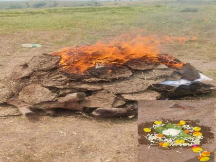 The mystery of the incident of pyre burning on Waghjai mountain has been solved, it is not an accident | Kolhapur: वाघजाईच्या डोंगरावर चिता रचून जाळल्याच्या घटनेचे गुढ उकललं, घातपात नव्हे तर... 