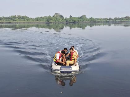 Grandfather drowns in creek with two-and-a-half-year-old daughter, shocking incident in Dombivli | अडीच वर्षांच्या मुलीसह आजोबा खाडीत बुडाले, डोंबिवलीतील धक्कादायक घटना