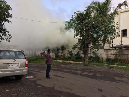 Tension due to fog in Dombivli's Arbat Croome Chemical Company | डोंबिवलीत अर्बट क्राऊम केमीकल कंपनीत धूरामुळे तणाव