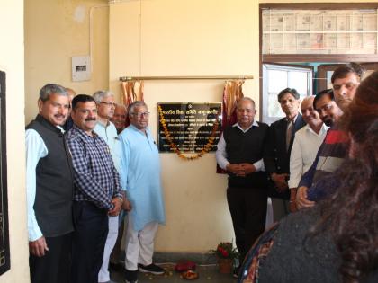 Construction of scientific laboratories in three schools in the Jammu and Kashmir valley with donations from three organizations | तीन संस्थांच्या देणगीतून जम्मू काश्मीर खोऱ्यातील तीन शाळांमध्ये वैज्ञानिक प्रयोगशाळा उभारणी