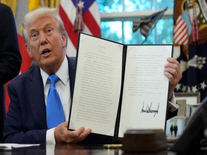 Why did US President Donald Trump make a U-turn on the H-1B visa policy in just 36 hours? | एच-१बी व्हिसा धोरणावर अमेरिकेचे अध्यक्ष डोनाल्ड ट्रम्प यांनी ३६ तासांतच यू-टर्न का घेतला? 