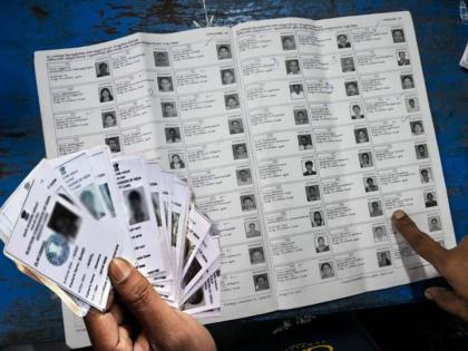 मुंबईत दुबार मतदारांचा गोंधळात गोंधळ सुरुच; पहिल्याच प्रयोगात नावाशी साधर्म्य असणारेच सर्वाधिक मतदार - Marathi News | The confusion over duplicate voters continues in Mumbai; In the first experiment, the highest number of voters were those with similar names | Latest maharashtra News at Lokmat.com