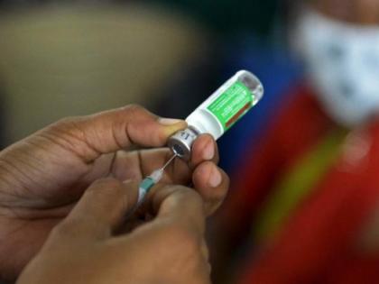 Negligence at the vaccination center in Gondia district; The woman was given two doses of the vaccine at the same time | गोंदिया जिल्ह्यातील लसीकरण केंद्रात हलगर्जीपणा; महिलेला एकाचवेळी दिले लसीचे दोन डोस