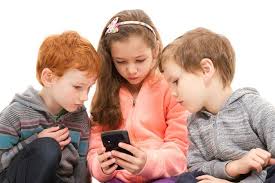 kids screentime- why downloding app you shuould take care. | कुठलंही अँप डाउनलोड करायचं तर बाबा नाही म्हणतो, असं  का ?