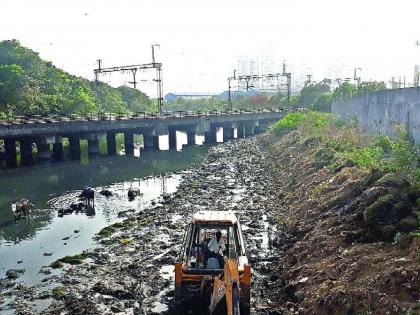 Mumbai Congress demands government to issue white paper on drain cleaning work | नालेसफाई कामाची श्वेतपत्रिका काढा;मुंबई काँग्रेसने केली सरकारकडे मागणी Mumbai Congress demands government to issue white paper on drain cleaning work | नालेसफाई कामाची श्वेतपत्रिका काढा;मुंबई काँग्रेसने केली सरकारकडे मागणी