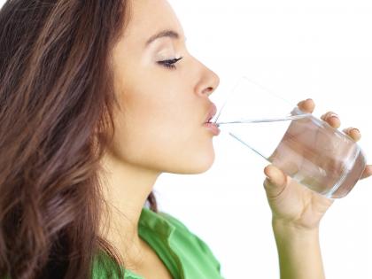 Are you Drinking Water in Wrong a way? | पाणी पिताना चुकताय?-सांभाळा, पचनाचा आजार होइल.