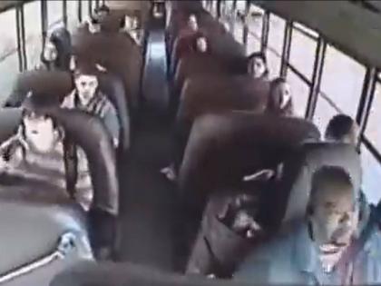 viral school bus driver heart attack in bus 13 year old kid controls steering wheels viral video | Video - स्कूल बस चालकाला आला हृदयविकाराचा झटका; मुलाने घेतला स्टेअरिंगचा ताबा, मोठा अनर्थ टळला