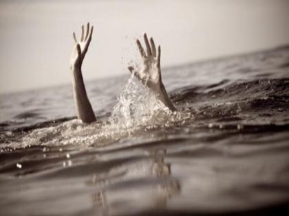 Death of child in front of mother; A young man drowned in the river while helping his mother to wash Dussehra clothes | आईसमोरच मुलाचा मृत्यू; दसऱ्याचे कपडे धुण्यासाठी आईची मदत करणारा तरुण नदीत बुडाला