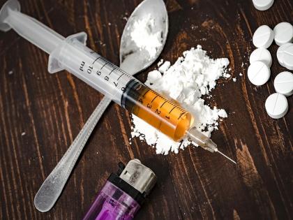 Police custody for accused bringing drugs from Mumbai; Police on alert: Three customers detained | मुंबई येथून ड्रग्ज आणणाऱ्या आराेपींना पाेलिस काेठडीची हवा; पाेलिस यंत्रणा सतर्क : तीन ग्राहक ताब्यात Police custody for accused bringing drugs from Mumbai; Police on alert: Three customers detained | मुंबई येथून ड्रग्ज आणणाऱ्या आराेपींना पाेलिस काेठडीची हवा; पाेलिस यंत्रणा सतर्क : तीन ग्राहक ताब्यात