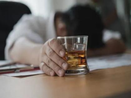 नशेच्या आहारी गेला; पोलिसांनी समुपदेशनासाठी बोलावला, रेकॉर्डवरील गुन्हेगाराने उचलले टोकाचे पाऊल