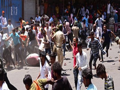 The Kolhapur bandh had taken a violent turn, Charges against 400 suspects in stone pelting; 36 arrested | दगडफेकीतील ४०० संशयितांवर गुन्हे, ३६ अटकेत; कोल्हापूर बंदला लागले होते हिंसक वळण