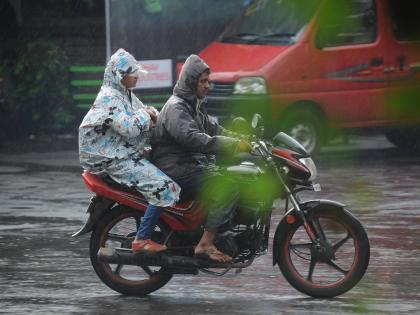 The presence of rain in Kolhapur, the chaos of the working group | कोल्हापुरात पावसाची हजेरी, नोकरदार मंडळींची धांदल