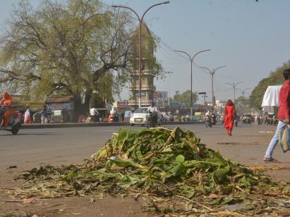  During the festivities, the garbage dump in the city; Sleep in the municipality | सणासुदीच्या काळात शहरात कचऱ्याचे ढीग; महापालिका झोपेत