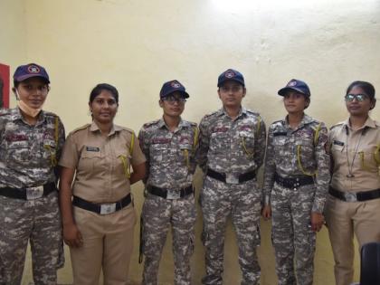 Women Warriors on Duty, keeping the childrens at home until late at night | लेकरांना घरी ठेवून रात्री उशिरापर्यंत वुमेन वारियर्स ऑन ड्युटी