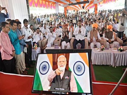 Redevelopment of Kolhapur railway station started, online inauguration by Prime Minister Narendra Modi | कोल्हापूर रेल्वे स्थानकाचा पुनर्विकास सुरु, पंतप्रधान नरेंद्र मोदी यांच्या हस्ते ऑनलाइन उद्घाटन 