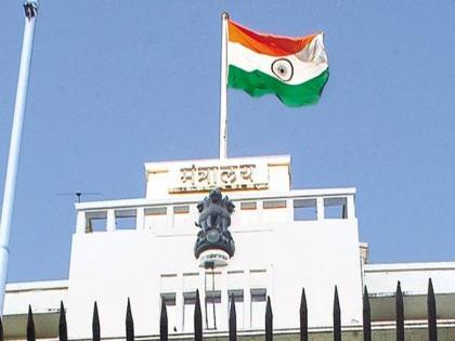 people gathered at 6th, 7th floor in Mantralaya; Ministers also had to do a lot of work | मंत्रालयातील सहाव्या, सातव्या मजल्यावर झुंबड; राजेश टोपेंनाही अक्षरश: खडसावले