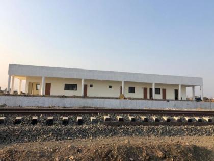 Deoli station on Wardha-Yavatmal-Nanded route operational with electronic interlocking | वर्धा-यवतमाळ-नांदेड मार्गावरील देवळी स्टेशन इलेक्ट्रॉनिक इंटरलॉकिंगसह कार्यान्वित