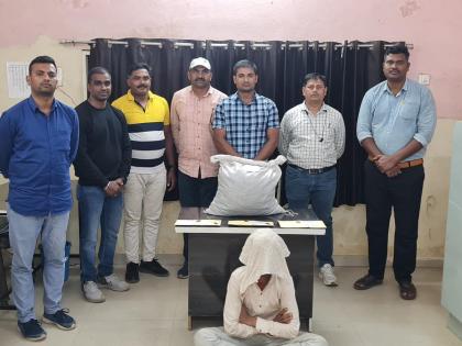 Ganja seized from Saddam in Dubai Mohalla local crime branch action crime news | दुबई मोहल्यातील सद्दामकडून गांजा जप्त, स्थानिक गुन्हे शाखेची कारवाई