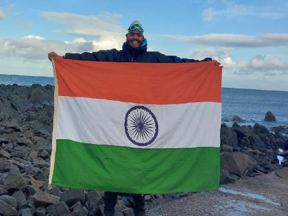 Nagpur's Jayant Duble set a new record by swimming the North Channel in England | नागपूरच्या जयंत दुबळेने इंग्लंड येथील नॉर्थ चॅनेल पोहून केला नवा विक्रम