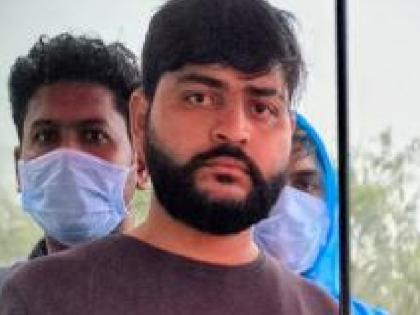 Shocking information that Durvas Darshan Patil, who was arrested for the murder of his girlfriend Bhakti Mayekar committed two murders last year | प्रेयसीचा खून करणाऱ्या दुर्वास पाटीलने दोन खून केल्याची पुढे आली माहिती, मदत करणाऱ्या इस्लामपूरच्या एकास अटक Shocking information that Durvas Darshan Patil, who was arrested for the murder of his girlfriend Bhakti Mayekar committed two murders last year | प्रेयसीचा खून करणाऱ्या दुर्वास पाटीलने दोन खून केल्याची पुढे आली माहिती, मदत करणाऱ्या इस्लामपूरच्या एकास अटक