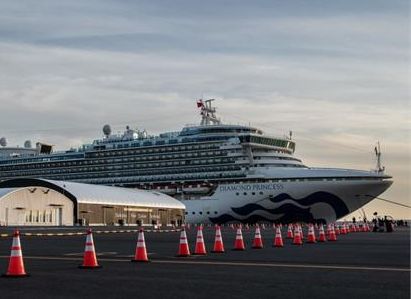 138 Indians aboard the Corona infected Cruise in Japan | जपानमधील कोरोनाग्रस्त क्रूझवर अडकलेल्यांमध्ये १३८ भारतीय