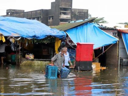 Scam in distribution of funds for flood victims in Kalyan; Disclosure in Right to Information, Inquiry Orders | कल्याणमध्ये पूरग्रस्तांच्या निधी वाटपात घोटाळा; माहिती अधिकारात उघड, चौकशीचे आदेश