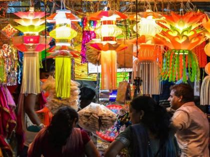 Slow down on Diwali shopping | दिवाळीच्या खरेदीवर मंदीचे सावट 