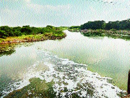 Thirsty river Sina polluted by sewage! | तहान भागविणारी सीना नदी सांडपाण्यामुळे प्रदूषित!